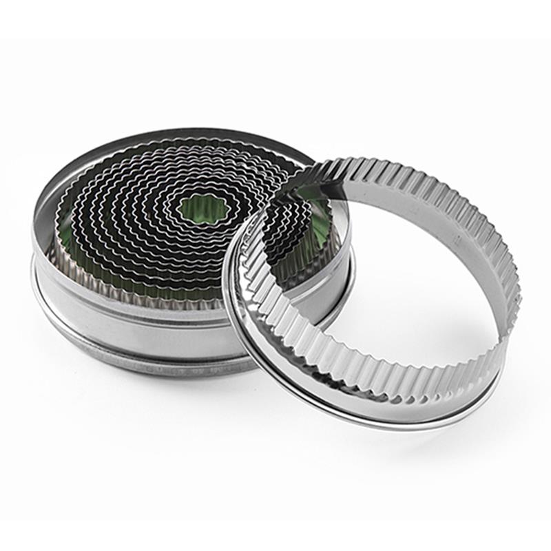 Pastry Cutter 14 Piece Set - Round Serrated Edge